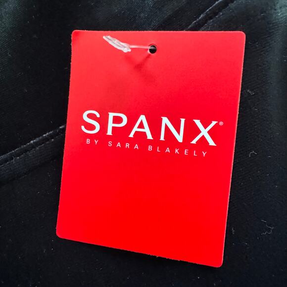 Spanx Velvet Leggings Medium NWT - Picture 9 of 9